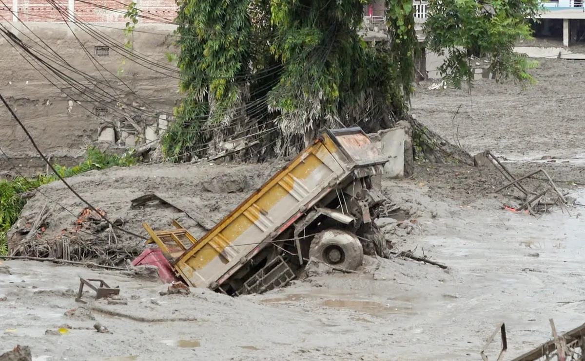 नेपाल में बाढ़ का कहर: 178 भारतीयों समेत 600 से ज़्यादा पर्यटक लापता, बचाव अभियान जारी