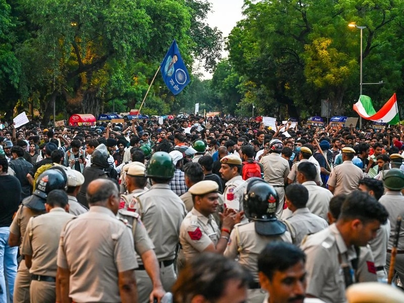 दिल्ली: प्रदर्शनों की भेंट चढ़ा त्योहारी बाज़ार, 10 दिन में व्यापारियों को 4,000 करोड़ का नुक़सान