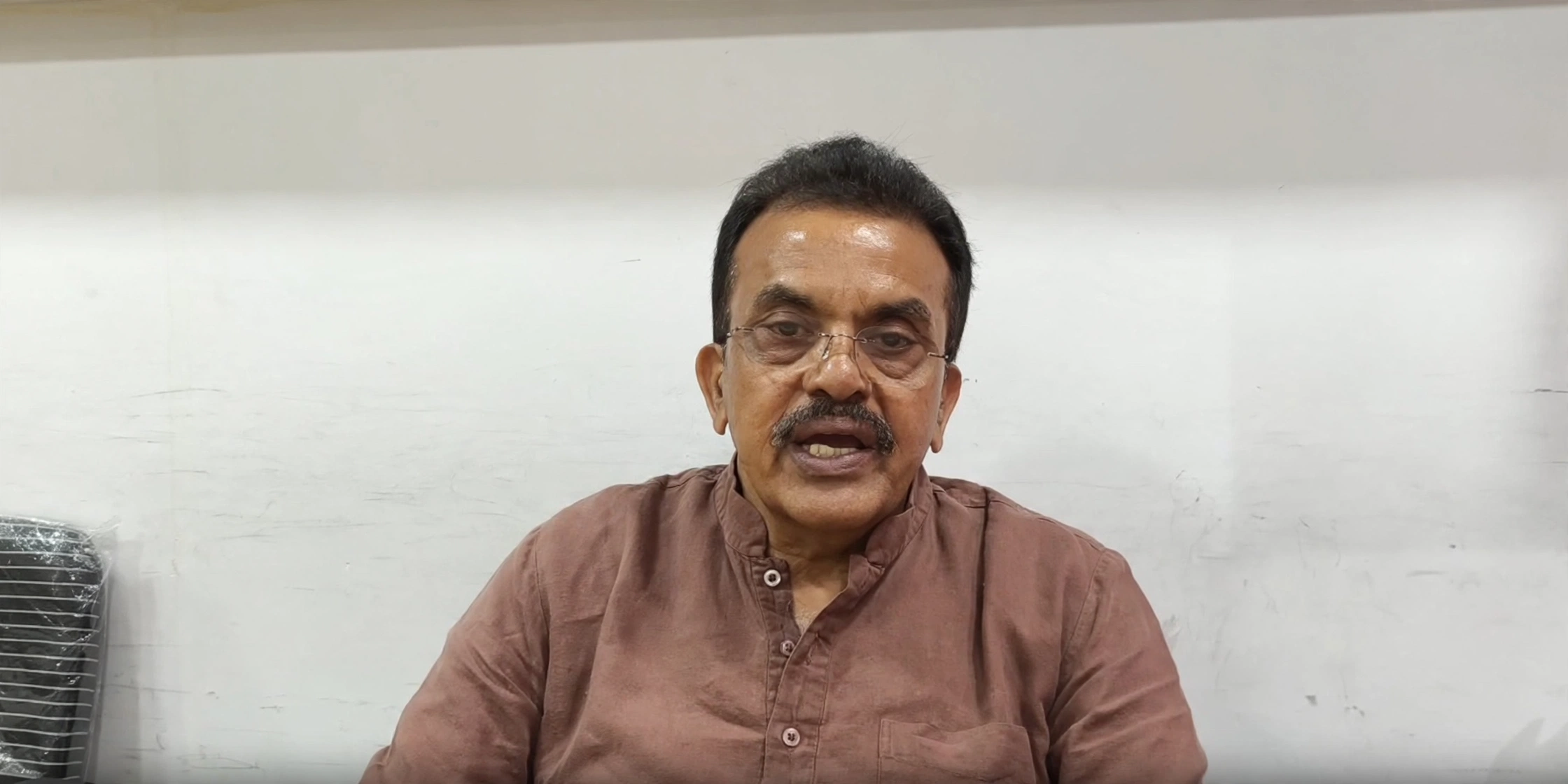 एकनाथ शिंदे से जुड़े ऑडियो क्लिप पर गरमाई सियासत, संजय निरूपम ने AI के दुरुपयोग की आशंका जताते हुए की जांच की मांग