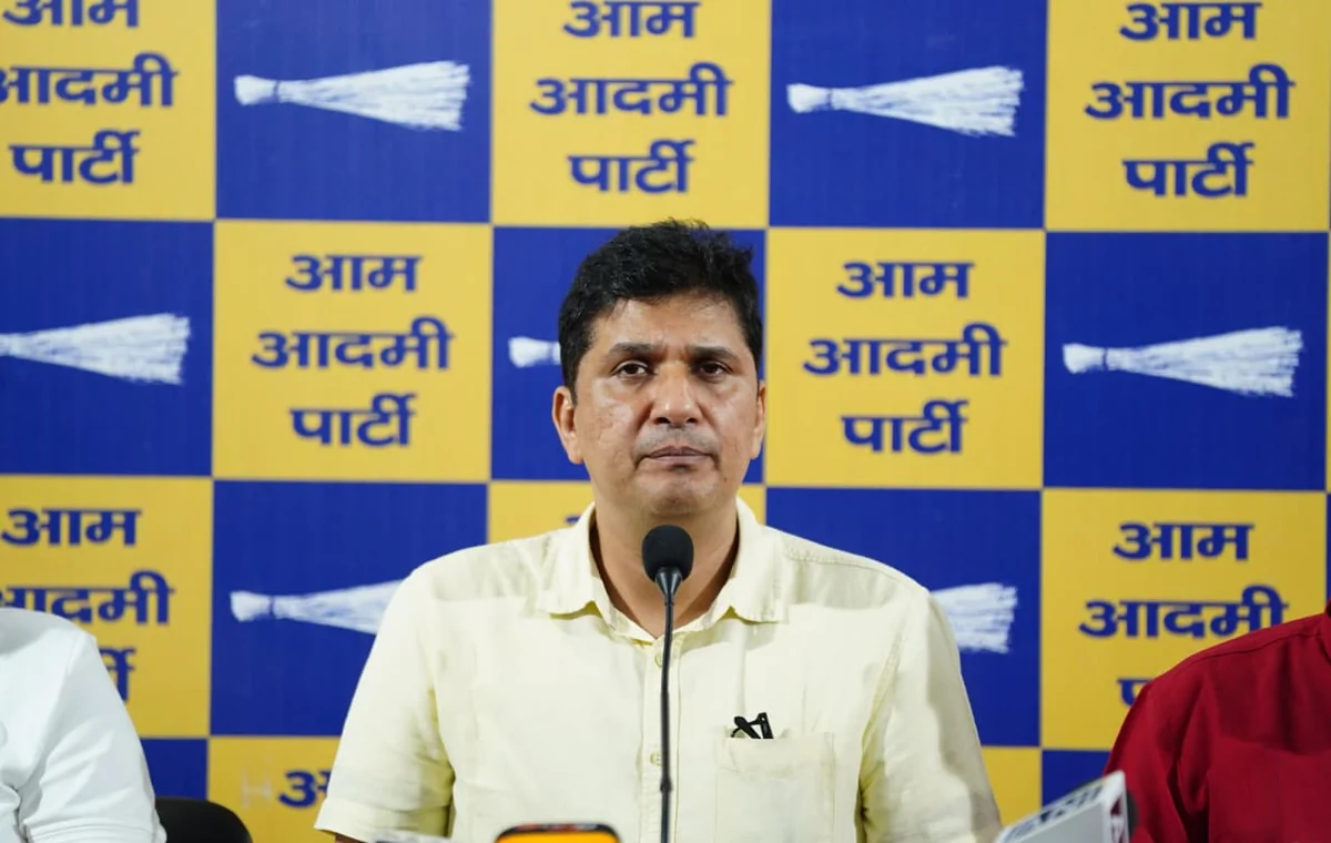 दिल्ली: वोटर लिस्ट पुनरीक्षण में धांधली का आरोप, AAP ने कहा- गांवों और कच्ची कॉलोनियों की हो रही अनदेखी