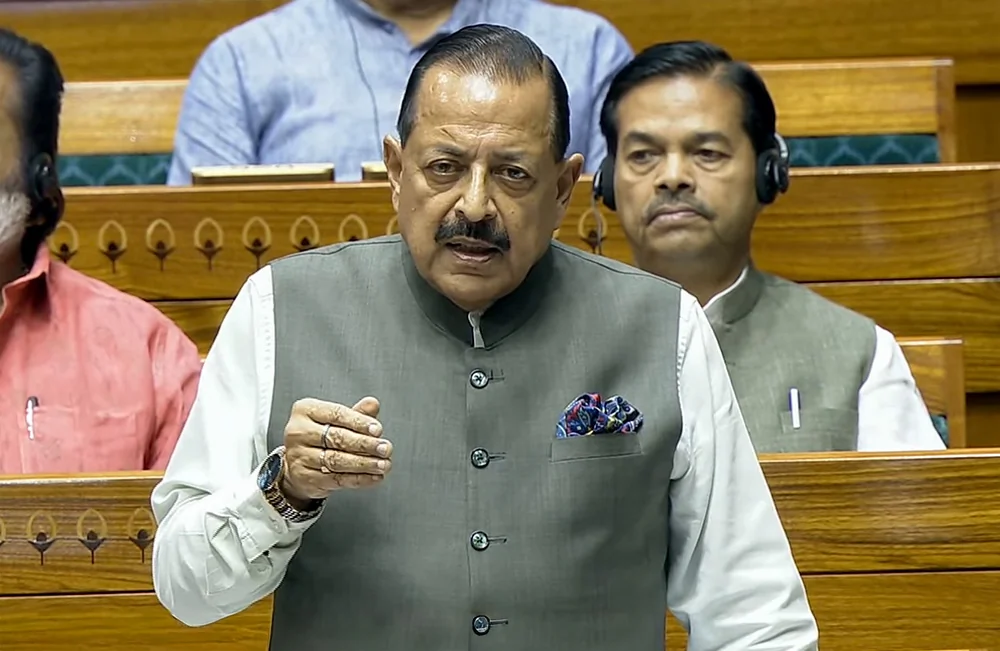 पेपर लीक विरोधी संशोधन विधेयक लोकसभा में पास, चर्चा के दौरान केंद्रीय मंत्री जितेंद्र सिंह ने विपक्ष पर साधा निशाना