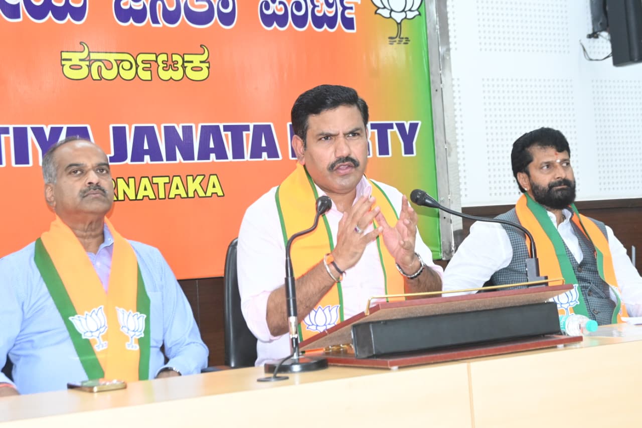 गन्ना किसानों की मांगों पर केंद्र का एक्शन, समाधान के लिए रमेश चंद की अध्यक्षता में समिति गठित