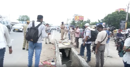 जयपुर में तेज रफ्तार ट्रॉली का कहर, सड़क किनारे खड़े परिवार के 3 बच्चों की दर्दनाक मौत