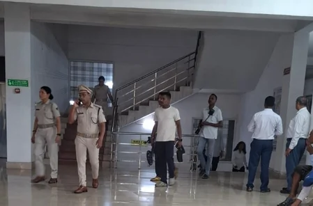 ओडिशा: झारसुगुडा कोर्ट परिसर में बम की धमकी के बाद हड़कंप, परिसर खाली कराया गया