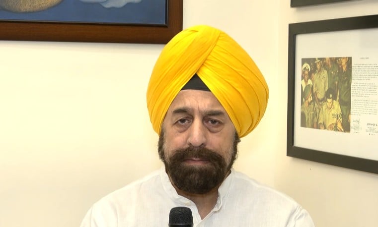 मोहन भागवत के 'रिजीम चेंज' और OTT संबंधी बयानों का भाजपा नेताओं ने किया समर्थन, कहा- लोकतंत्र की जड़ें मज़बूत