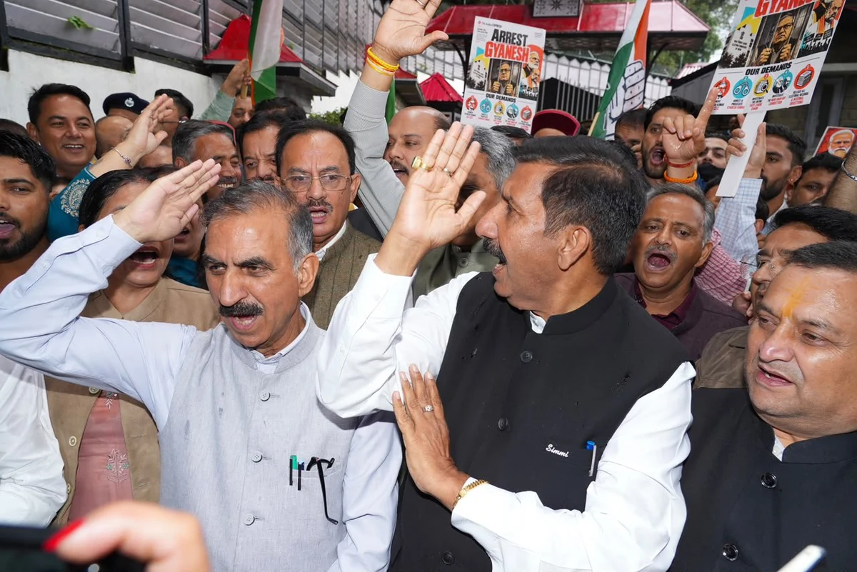 राहुल गांधी को हिरासत में लेने पर हिमाचल के CM सुक्खू ने उठाए सवाल, कहा- 'लोकतंत्र को कमजोर करने की कोशिश'