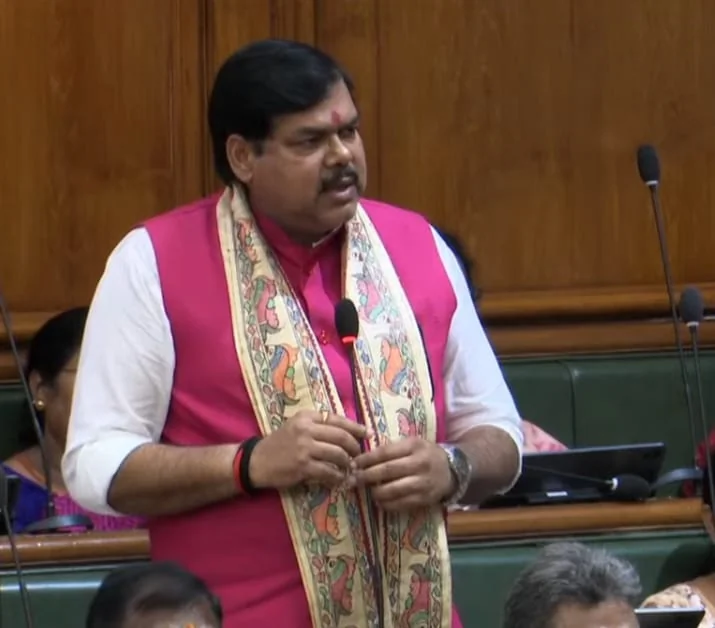 बिहार विधानसभा: स्कूलों में शिक्षकों की भारी कमी पर मुख्यमंत्री का दखल, एक महीने में भर्ती का दिया निर्देश