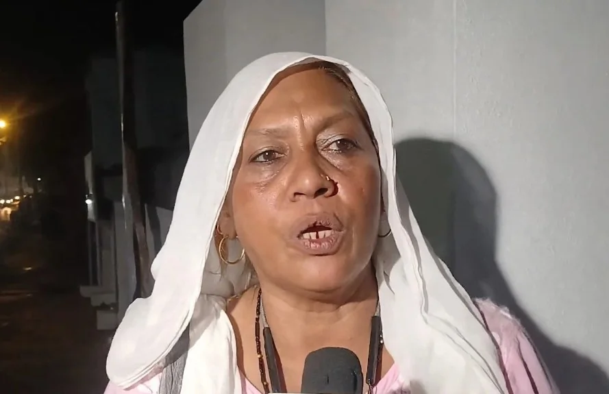 मुंबई में टाइगर श्रॉफ पर गोलीबारी: चश्मदीद ने बताया- लगा कि दीवाली के पटाखे चल रहे हैं