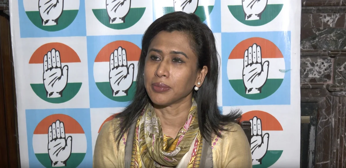 टाइगर श्रॉफ के घर के बाहर फायरिंग: कांग्रेस ने कानून-व्यवस्था पर उठाए सवाल, फडणवीस का इस्तीफा मांगा