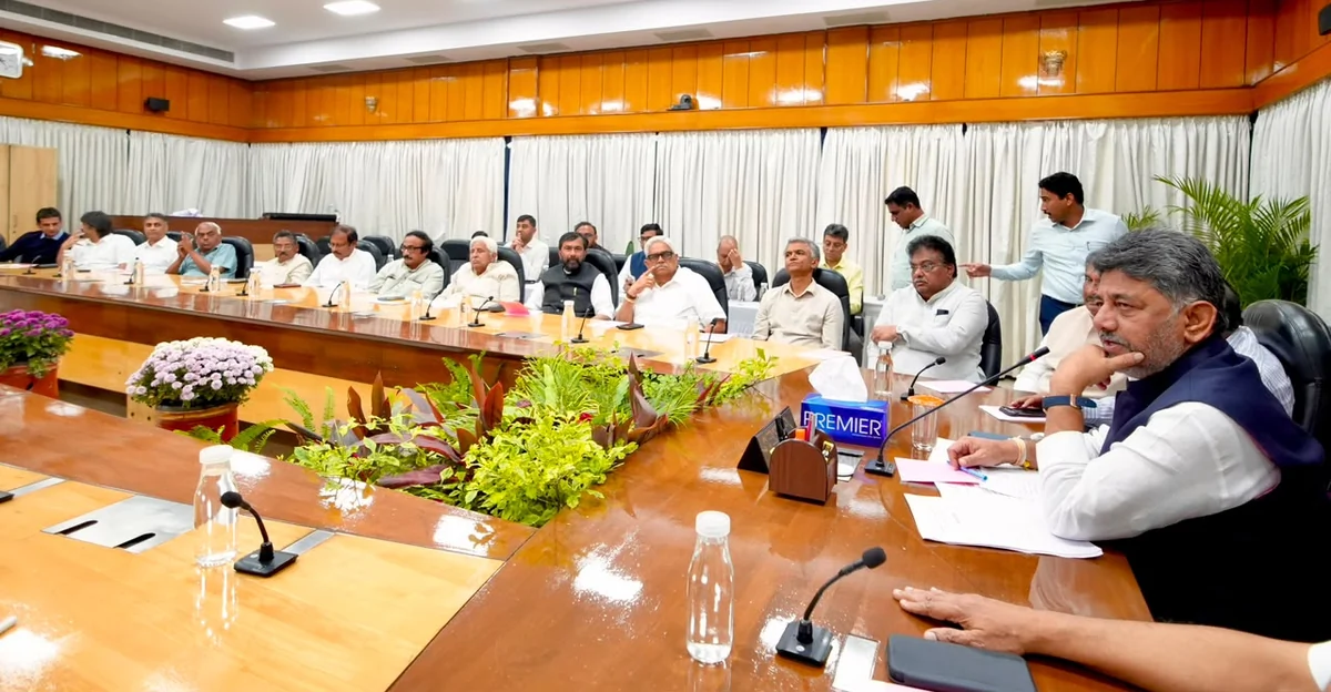 कर्नाटक: कैबिनेट में बड़ा फेरबदल, मुख्यमंत्री शिवकुमार ने वित्त समेत कई अहम विभाग अपने पास रखे