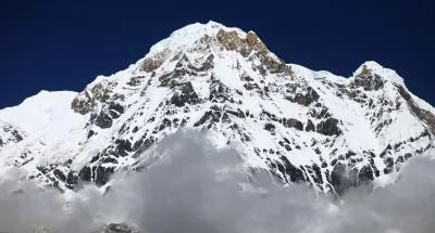 नेपाल: हिमलुंग बेस कैंप पर भीषण हिमस्खलन, कई अभियानकर्मी लापता