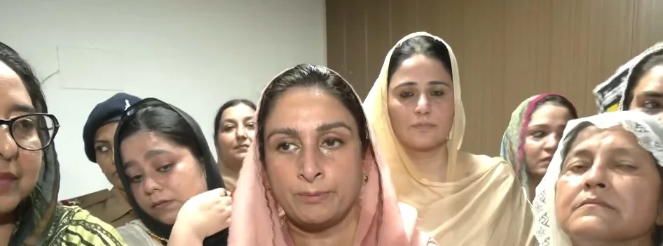 पंजाब में बढ़ता नशा: हरसिमरत कौर बादल ने AAP सरकार पर लगाया होम डिलीवरी का आरोप, मोगा में अकाली दल का प्रदर्शन