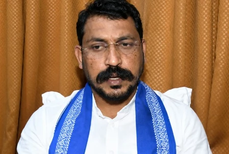 यूपी 2027 चुनाव: चंद्रशेखर आजाद ने तीसरे मोर्चे के दिए संकेत, NDA-INDIA से अलग बनेगा गठबंधन