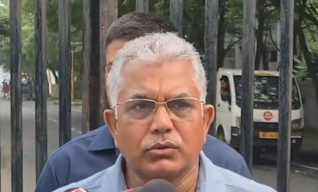 जादवपुर यूनिवर्सिटी: 'देश-विरोधी' नारों पर दिलीप घोष की चेतावनी, दोबारा लिखने पर होगी कानूनी कार्रवाई
