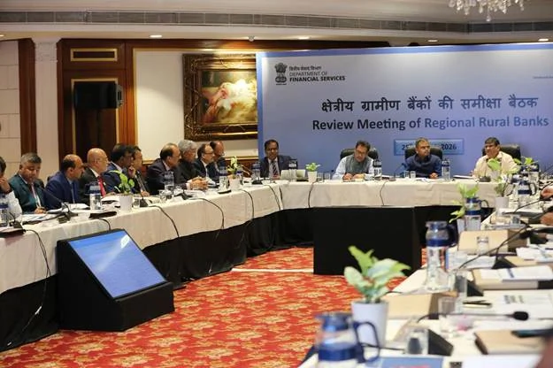रिकॉर्ड मुनाफे के साथ चमके ग्रामीण बैंक, जानिए कैसे बदल रही है गांवों की अर्थव्यवस्था