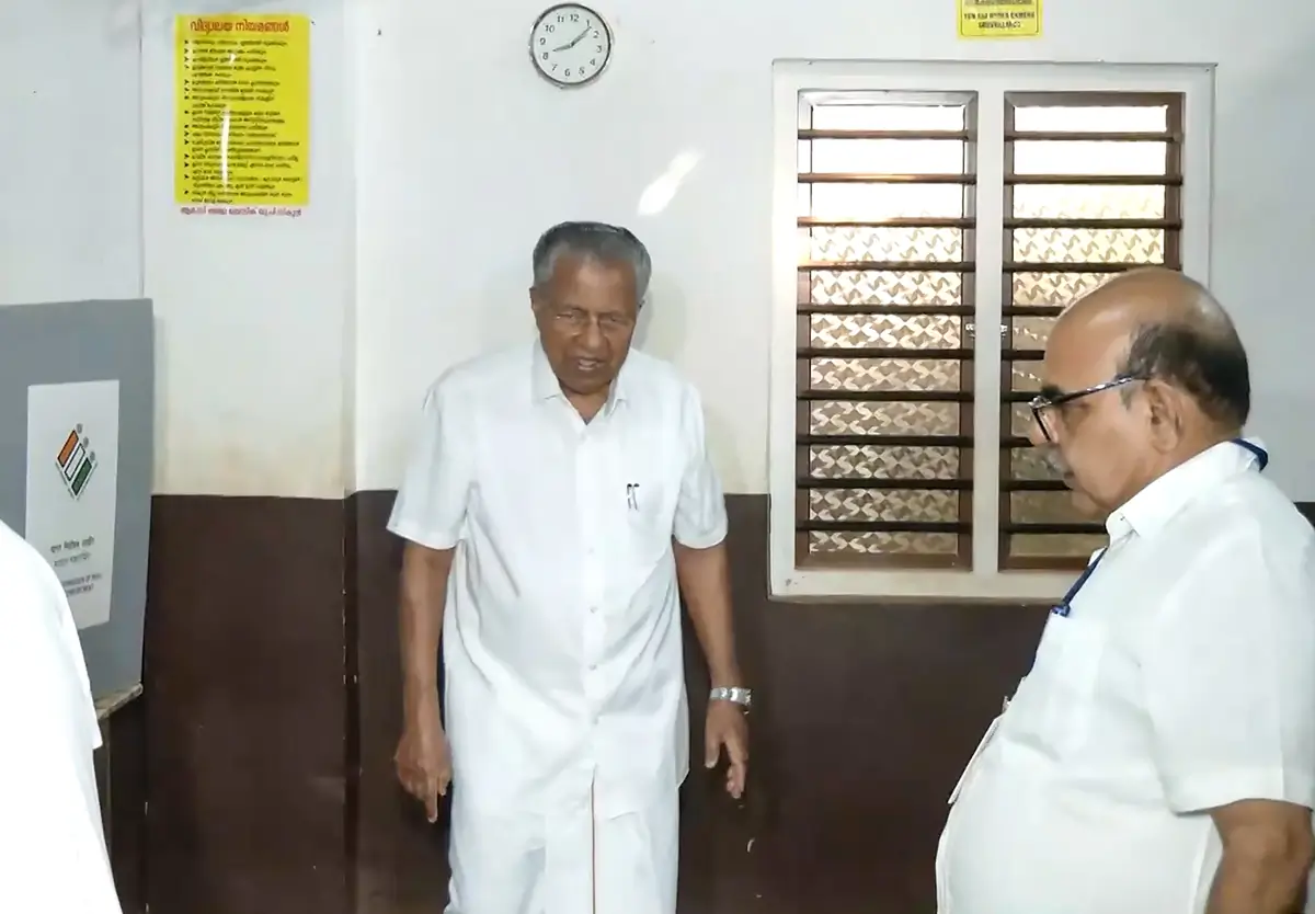 एक्सालॉजिक मामला: बेटी की कंपनी पर ED की जांच से केरल के मुख्यमंत्री पिनाराई विजयन पर बढ़ा दबाव
