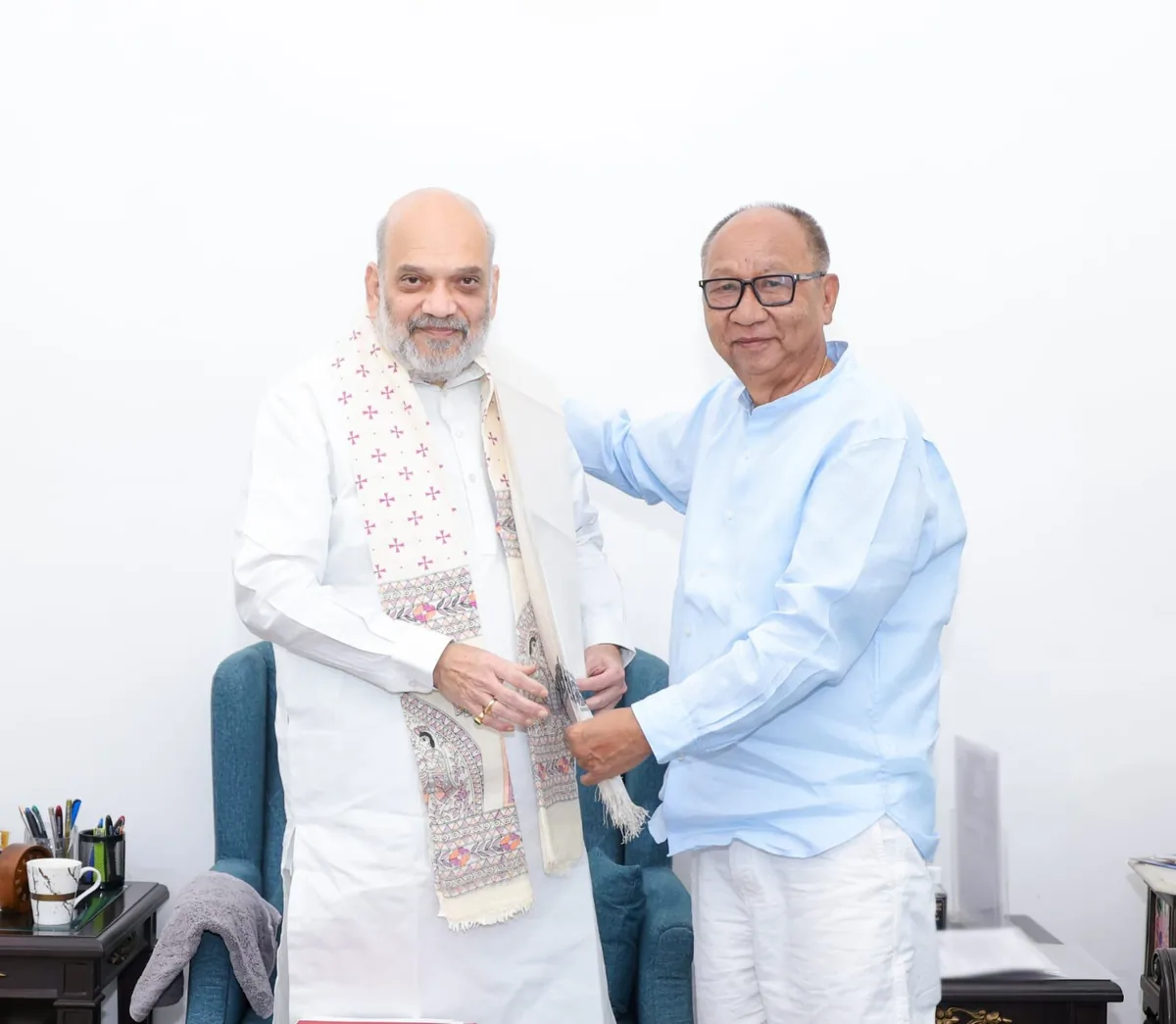 मणिपुर में शांति बहाली के प्रयासों पर अमित शाह से मिले CM खेमचंद, केंद्र ने दिया हरसंभव मदद का भरोसा