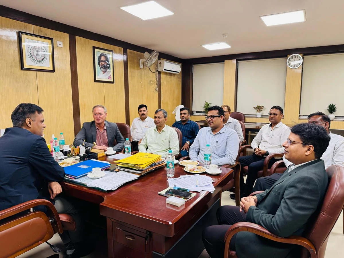 झारखंड की बंद कोयला खदानों को मिलेगी नई ज़िंदगी, सौर ऊर्जा से लेकर पर्यटन तक की योजना