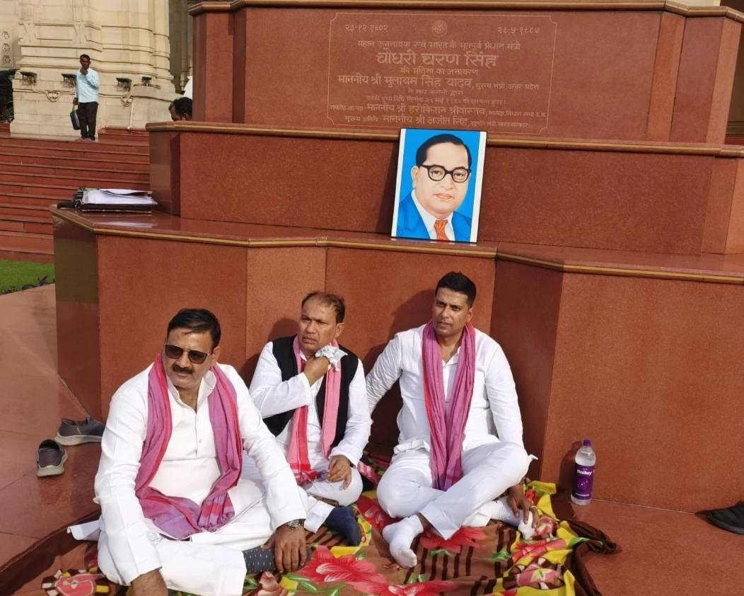यूपी विधानसभा: राम मंदिर चढ़ावा विवाद पर हंगामा, सपा विधायक सचिन यादव पूरे मानसून सत्र के लिए निलंबित
