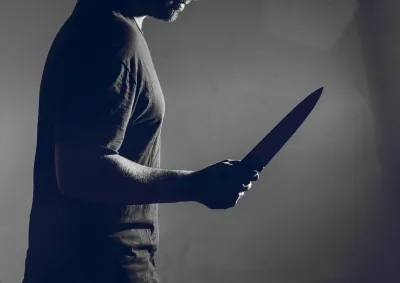 पुणे: शराब के लिए पैसे देने से किया इनकार, बेटे ने चाकू से गोदकर माँ को उतारा मौत के घाट