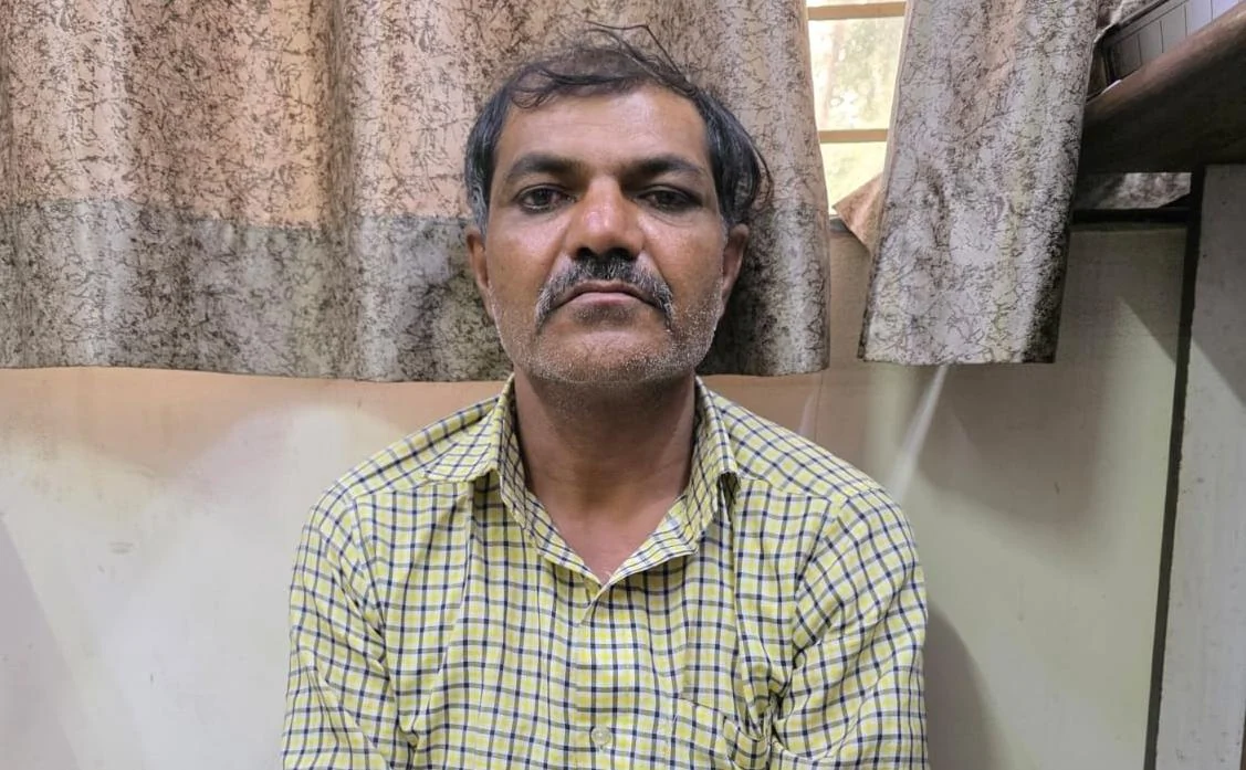राजकोट: भीख मांगने वाली बुजुर्ग महिला की अपहरण के बाद हत्या, सीरियल अपराधी ऑटो चालक गिरफ्तार