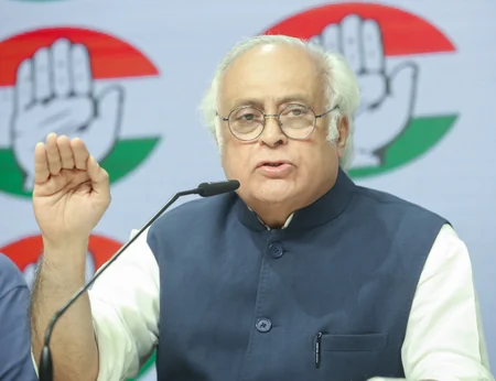 वोटर लिस्ट से नाम हटाने पर कांग्रेस का बड़ा आरोप, केंद्र सरकार और चुनाव आयोग पर उठाए सवाल