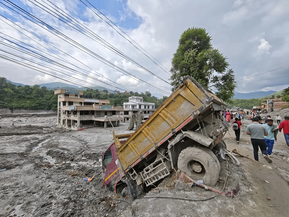 नेपाल में बाढ़ से 1100 से ज़्यादा मौतें, प्रधानमंत्री ने जलवायु परिवर्तन पर दुनिया से मांगी मदद