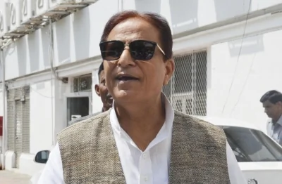 दो पैन कार्ड मामला: आज़म खान और अब्दुल्ला आज़म को हाईकोर्ट से राहत, सज़ा निलंबित पर दोषसिद्धि बरकरार