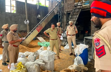 लुधियाना पुलिस का नशा विरोधी अभियान: 11 किलो हेरोइन सहित भारी मात्रा में मादक पदार्थ किए नष्ट