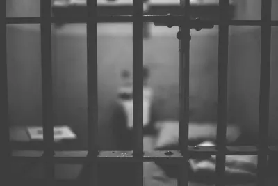 पाकिस्तान: हिरासत में प्रताड़ना आम, मानवाधिकार आयोग ने की कानून में सुधार की मांग