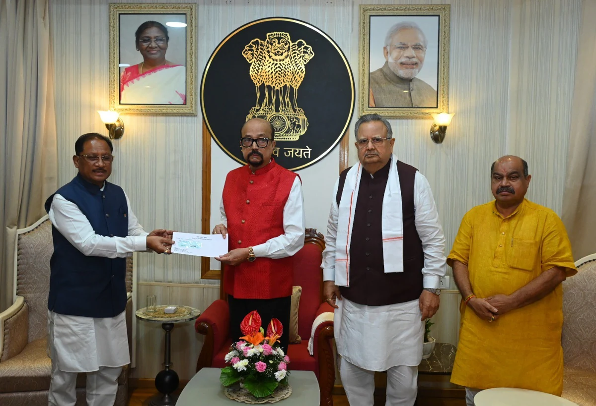 असम बाढ़ पीड़ितों की मदद के लिए छत्तीसगढ़ ने बढ़ाया हाथ, CM साय ने राज्यपाल को सौंपा ₹5 करोड़ का चेक