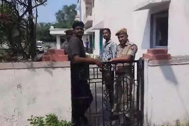 टाइगर श्रॉफ पर फायरिंग: मुंबई से भाग रहे 3 संदिग्ध राजस्थान में ट्रेन से गिरफ्तार, एक नाबालिग