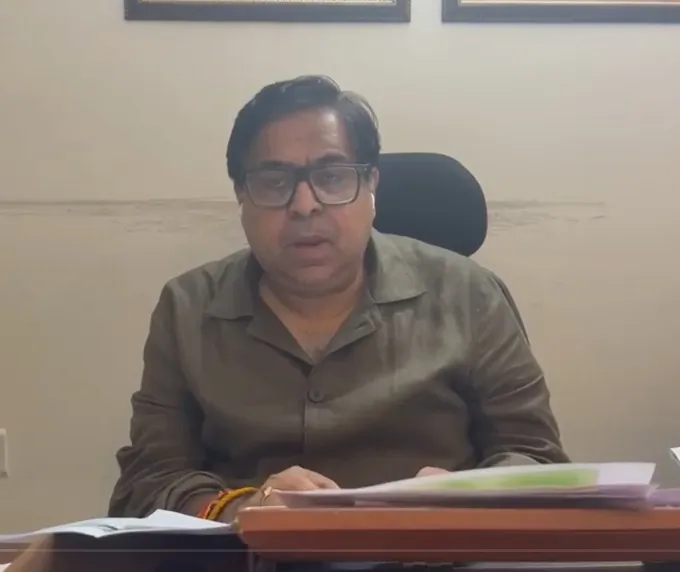 सत्य निकेतन इमारत हादसा: दिल्ली सरकार ने AAP-कांग्रेस पर राजनीति करने का लगाया आरोप, कार्रवाई का दिया भरोसा