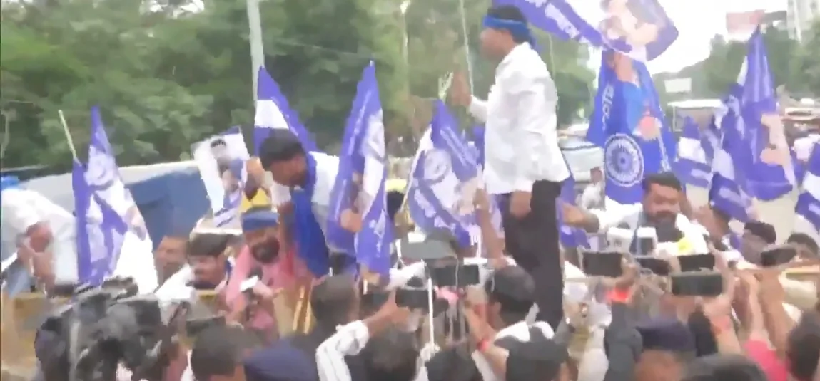 BPSC परीक्षा में धांधली के आरोप: पटना में भीम आर्मी का राजभवन मार्च, पुलिस से झड़प के बाद कई हिरासत में
