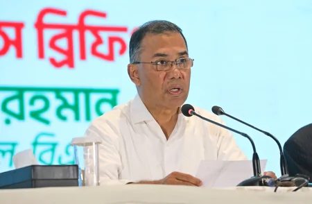 बांग्लादेश में हिंसक कट्टरपंथ: पीएम तारिक रहमान के बयान से राष्ट्रीय बहस छिड़ी, ज़ीरो टॉलरेंस नीति पर ज़ोर