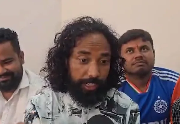 झारखंड: भर्ती में भ्रष्टाचार के खिलाफ 'संकल्प यात्रा', छात्र बोले- "पैसे से नहीं, मेहनत से मिले नौकरी"