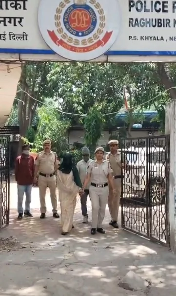 शादी के नाम पर कुंवारों से लाखों की ठगी, दिल्ली पुलिस ने पति-पत्नी समेत तीन को दबोचा