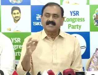 तिरुमाला पहाड़ी पर शराब और गुटखा रैकेट का आरोप, TTD के पूर्व चेयरमैन ने जांच की मांग की