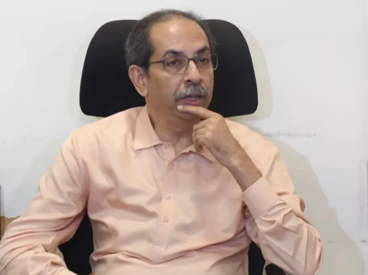 यूपीआई लेनदेन पर शुल्क: शिवसेना (यूबीटी) का केंद्र पर हमला, विदेशी कंपनियों को फायदा पहुंचाने का आरोप