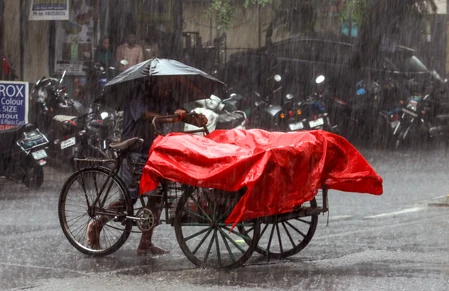 तमिलनाडु: तीन जिलों में भारी बारिश की चेतावनी, मौसम विभाग ने प्रशासन को किया अलर्ट