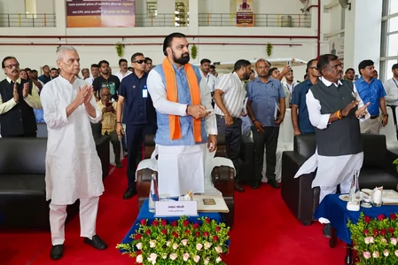 बिहार में पर्यटन को नए पंख: पटना में 'हेलीकॉप्टर जॉय राइड' सेवा शुरू, कई और शहरों को जोड़ने की तैयारी
