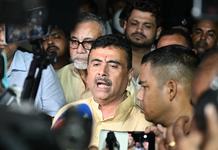कोलकाता दुर्गा पूजा पंडाल हादसा: 19 लोगों की मौत, राज्य और केंद्र सरकार ने की मुआवजे की घोषणा
