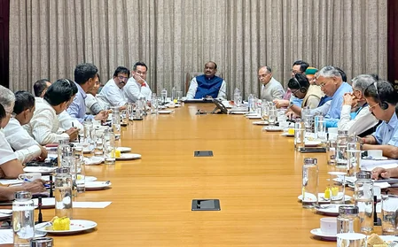 संसद का मानसून सत्र: नए समीकरणों और महत्वपूर्ण विधेयकों के बीच स्पीकर ने बुलाई अहम बैठक