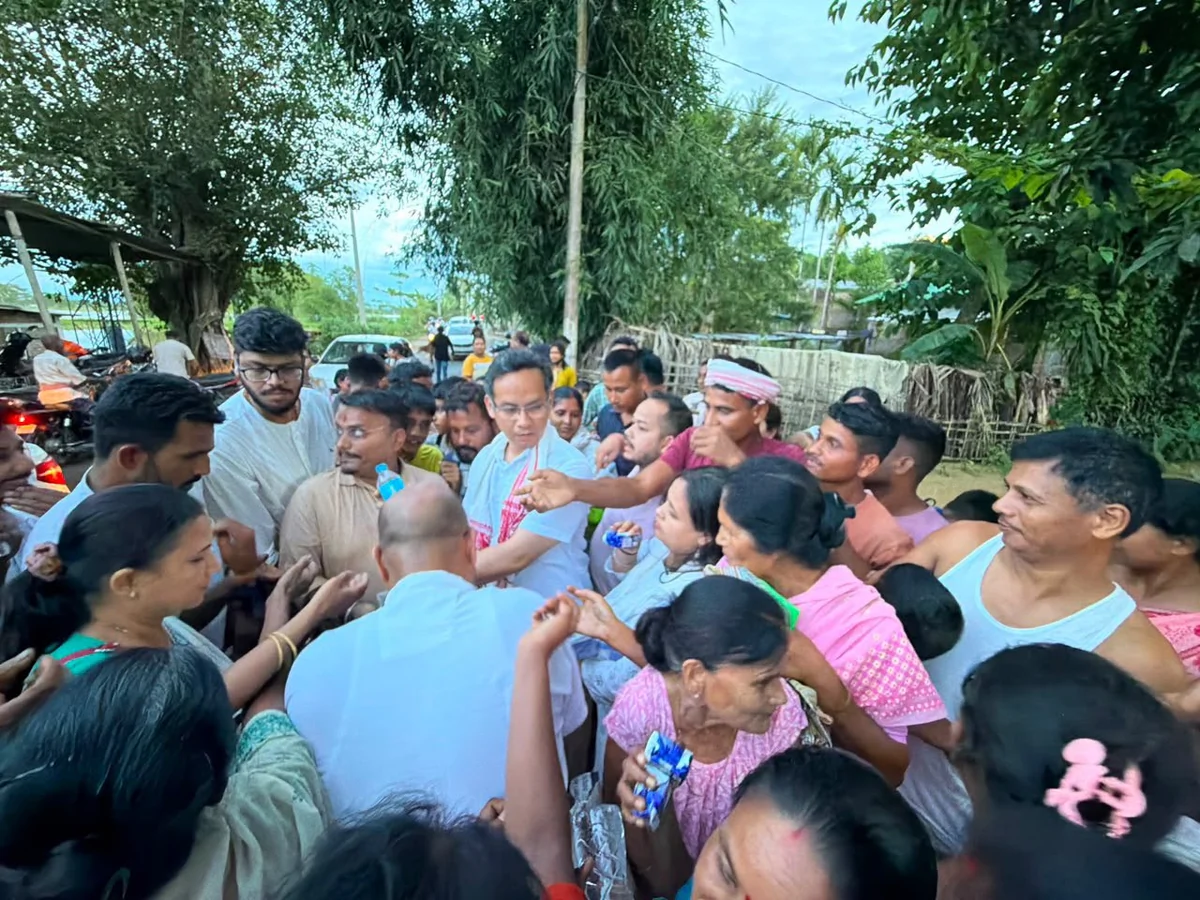असम में बाढ़ की गंभीर स्थिति: सांसद गौरव गोगोई ने सरकार से राहत कार्यों में तेजी लाने की मांग की