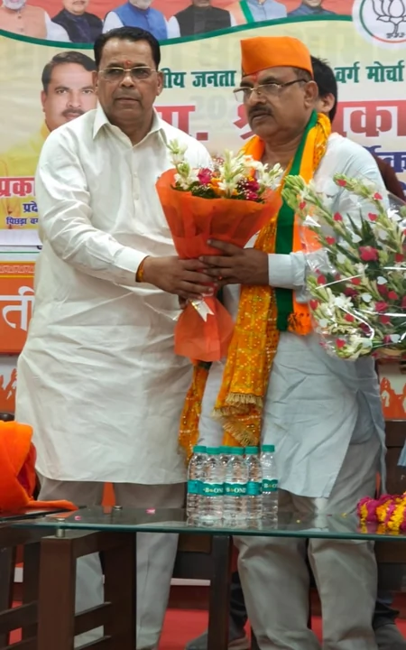 भाजपा पिछड़ा वर्ग मोर्चा के नए प्रदेश अध्यक्ष प्रकाश पाल ने संभाला कार्यभार, SP के 'पीडीए' को बताया 'पक्के दलाल अराजक'