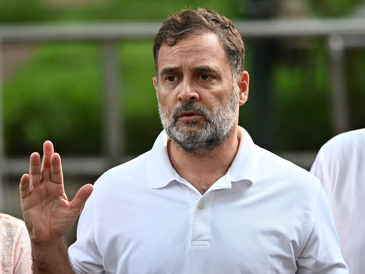 प्रयागराज में छात्रों के कार्यक्रम से पहले राहुल गांधी का संदेश: 'सिस्टम बेईमान, आवाज़ एक साथ उठनी चाहिए'