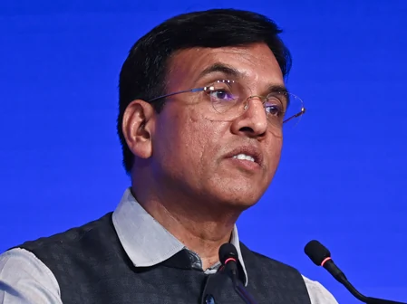 भारत की 68% आबादी सामाजिक सुरक्षा के दायरे में, सरकार ने गिनाईं EPFO-ESIC सुधारों की उपलब्धियाँ