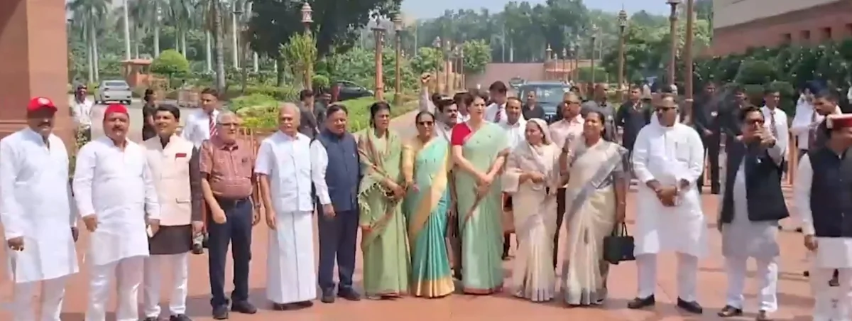 संसद में विपक्ष का प्रदर्शन: राम मंदिर चंदे से लेकर छात्रों पर लाठीचार्ज तक, गृह मंत्री से मांगा जवाब