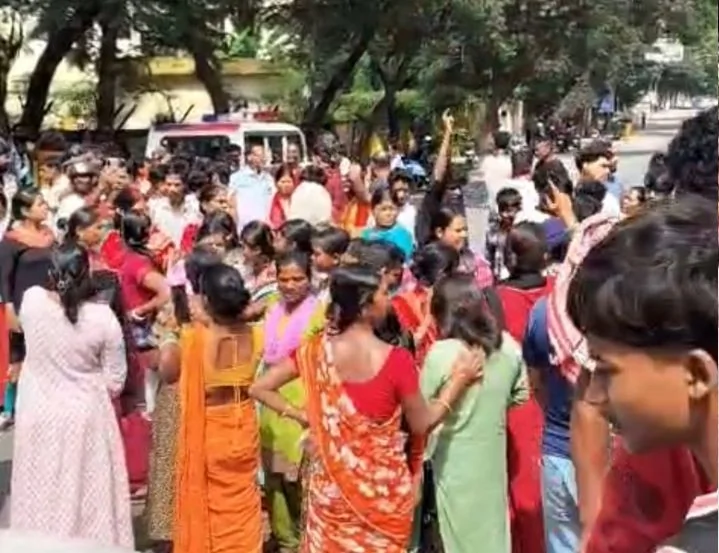 रांची: HEC और रेलवे की ज़मीन पर अतिक्रमण हटाओ अभियान, सैकड़ों लोग सड़कों पर उतरे