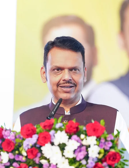 महाराष्ट्र में खुले तेल की बिक्री पर रोक एक साल के लिए टली, फडणवीस सरकार ने छोटे व्यापारियों को दी मोहलत